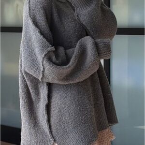 TALULAH Cozy Chunky Cowl-Neck Sweater in Charcoal Gray